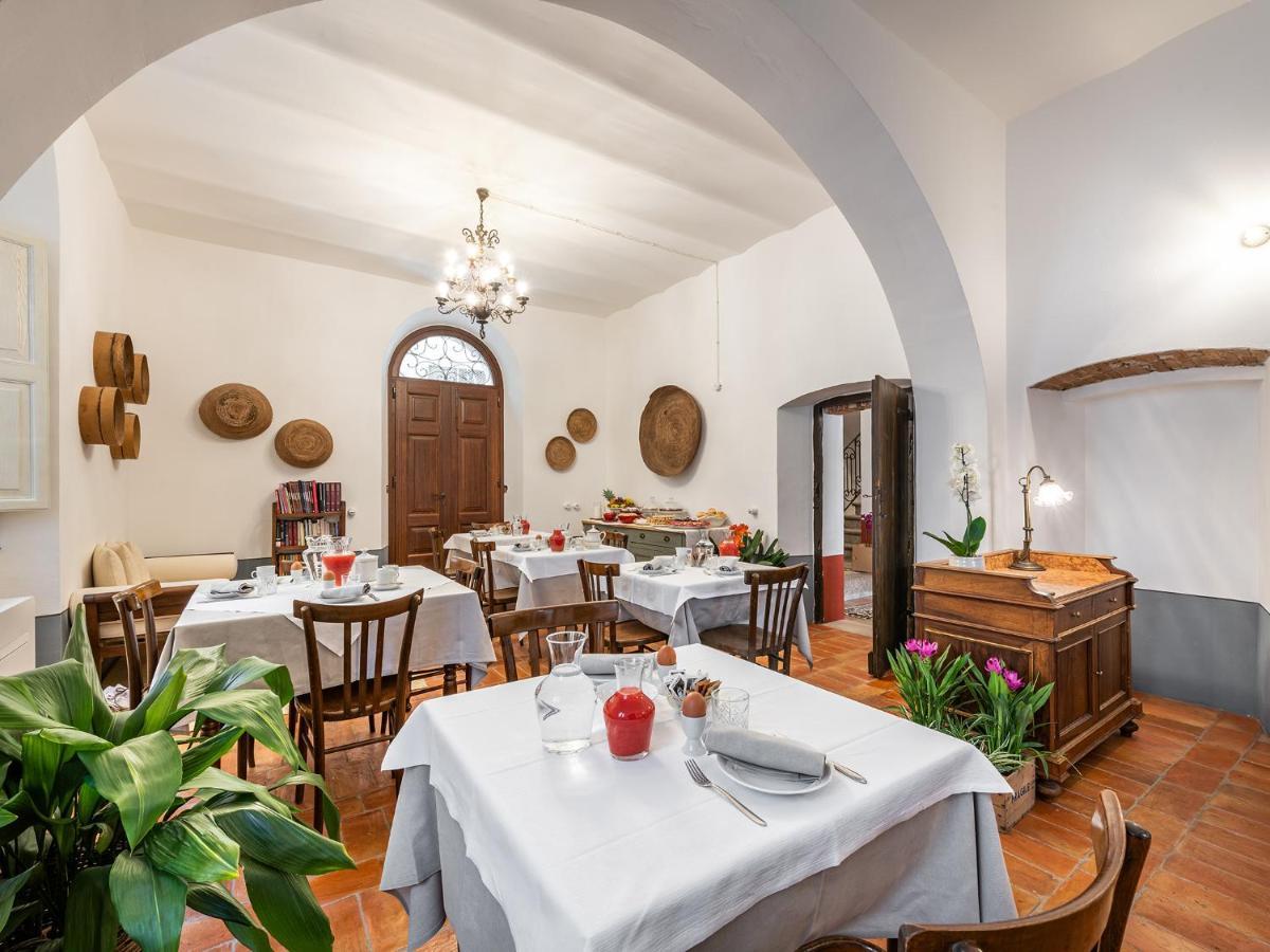 Palazzo Cherchi Dorgali Kültér fotó